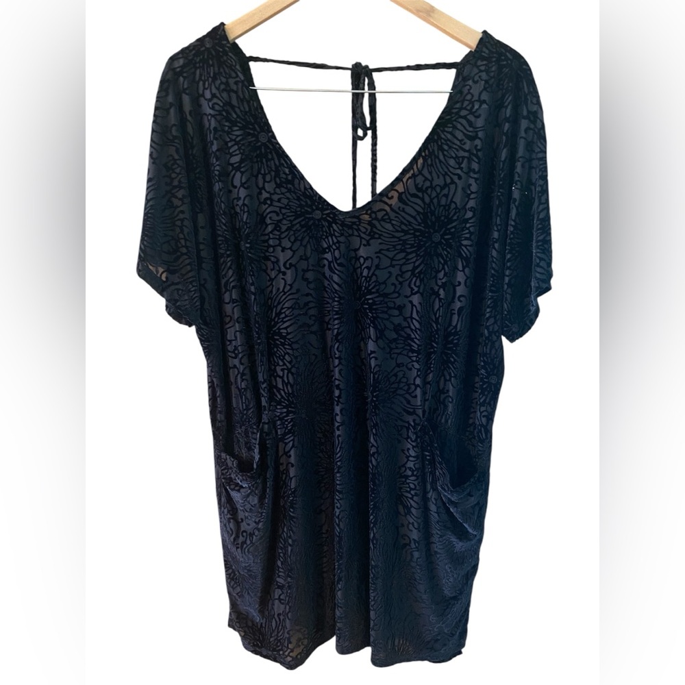 Mystree Tunic Top Velvet Short Sleeve Whimsigoth Women Size Medium Black